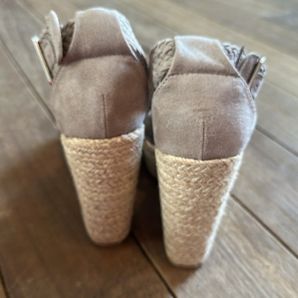 New Charlotte Russe Wedge heels women’s size 8 - Picture 5 of 6